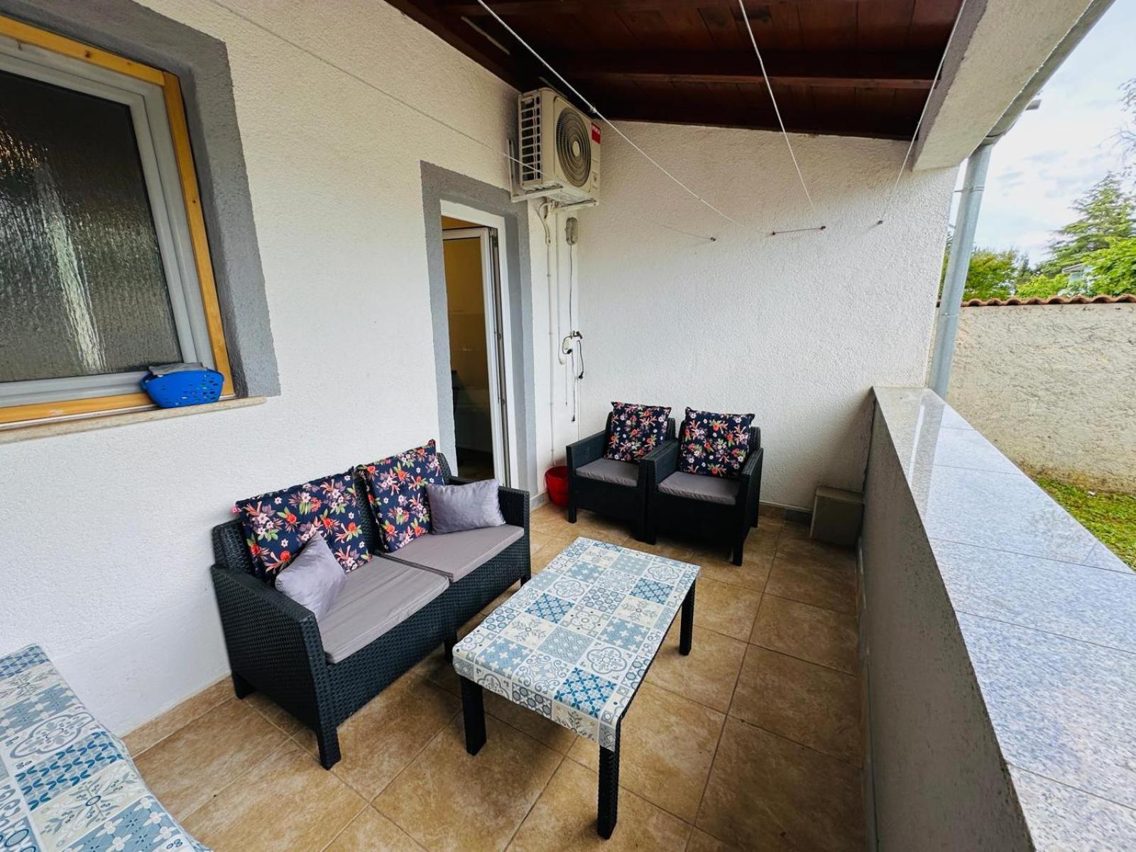 Holiday Home Manuela Fazana Exterior photo